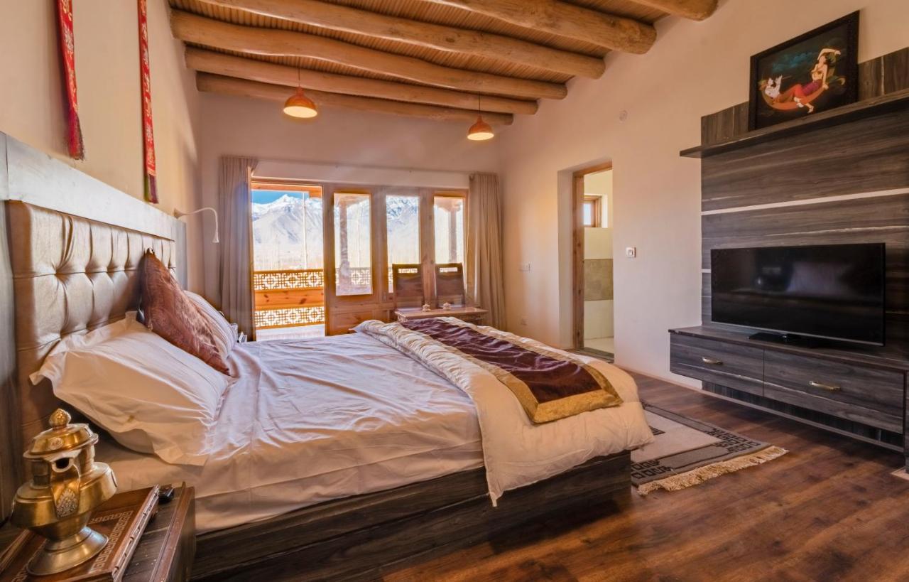 Sindhu Residency Hotel She Kültér fotó